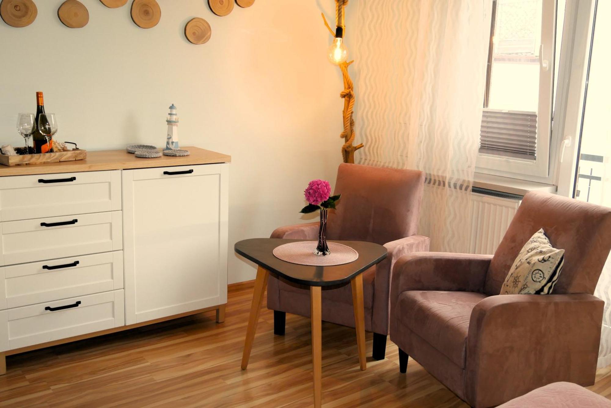 Apartamenty I Mieszkania Wakacyjne Халупи Екстер'єр фото